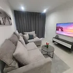 Apartman Ostseetraum - Pool, Sauna, Jacuzzi, 2 Bikes, Spielplatz, Apartments Kołobrzeg