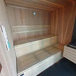 Apartman Ostseetraum - Pool, Sauna, Jacuzzi, 2 Bikes, Spielplatz, Apartments Kołobrzeg