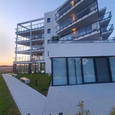 Apartament Ostseetraum - Pool, Sauna, Jacuzzi, 2 Bikes, Spielplatz, Apartments *