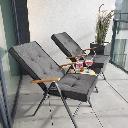 Ostseetraum - Pool, Sauna, Jacuzzi, 2 Bikes, Spielplatz, Apartments * Kołobrzeg