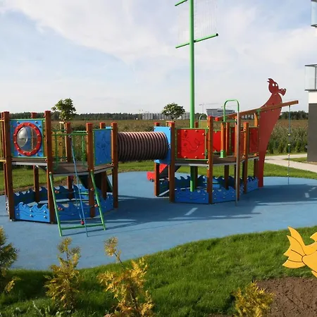 Ostseetraum - Pool, Sauna, Jacuzzi, 2 Bikes, Spielplatz, Apartments Apartman