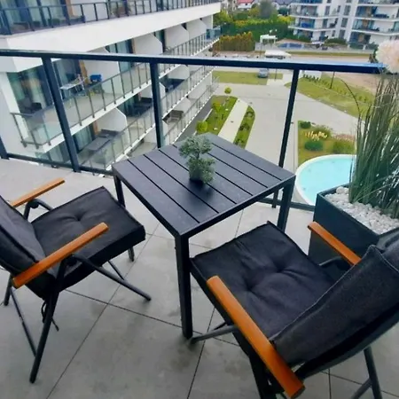 Apartament Ostseetraum - Pool, Sauna, Jacuzzi, 2 Bikes, Spielplatz, Apartments Kołobrzeg